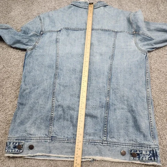 Free People Denim Jacket Women‎ M/L Distressed Light Wash Jean Coat - Picture 13 of 15